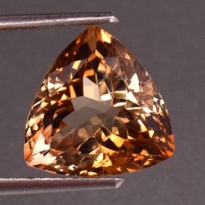 Top Color Naturale Prezioso Imperiale Dorato Topazio 7.50 Ct Flawless Trillion Taglio Pietra Preziosa Sfusa con Certificato