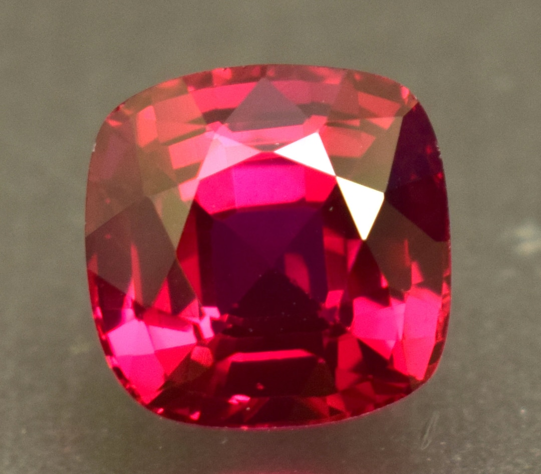 Natürlicher roter Rubin aus Mosambik 5 Ct zertifizierter Edelstein ...