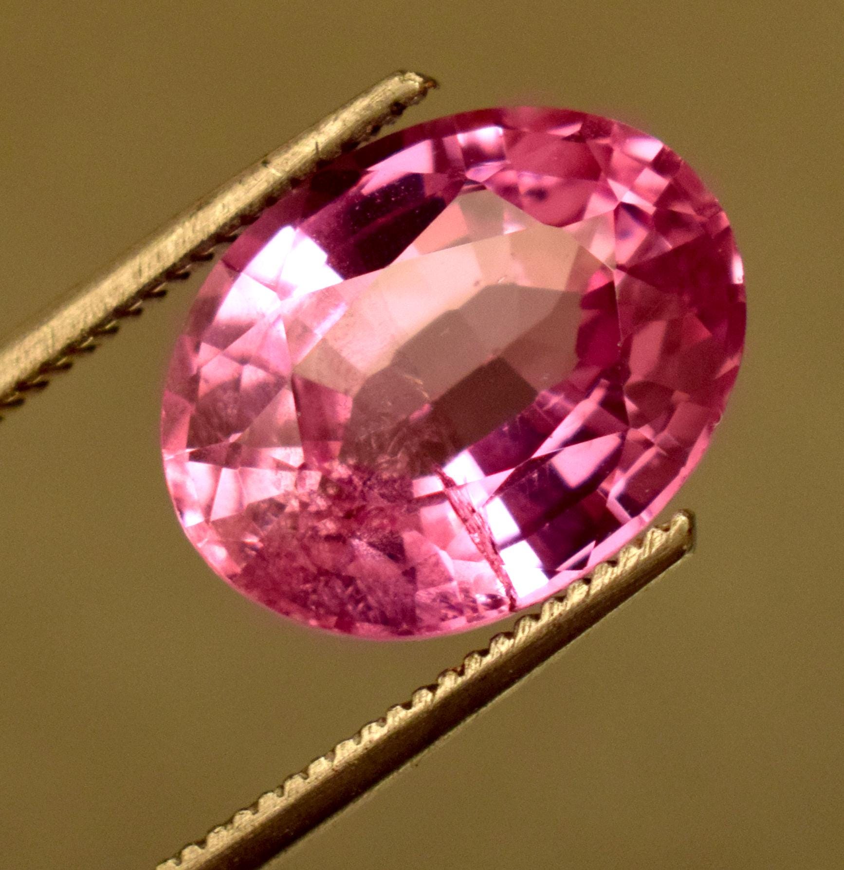 天然トルマリン＝ルベライト 天然レッドトルマリン 0.99ct 【ルベライト】 美品 日独ミニ鑑別付