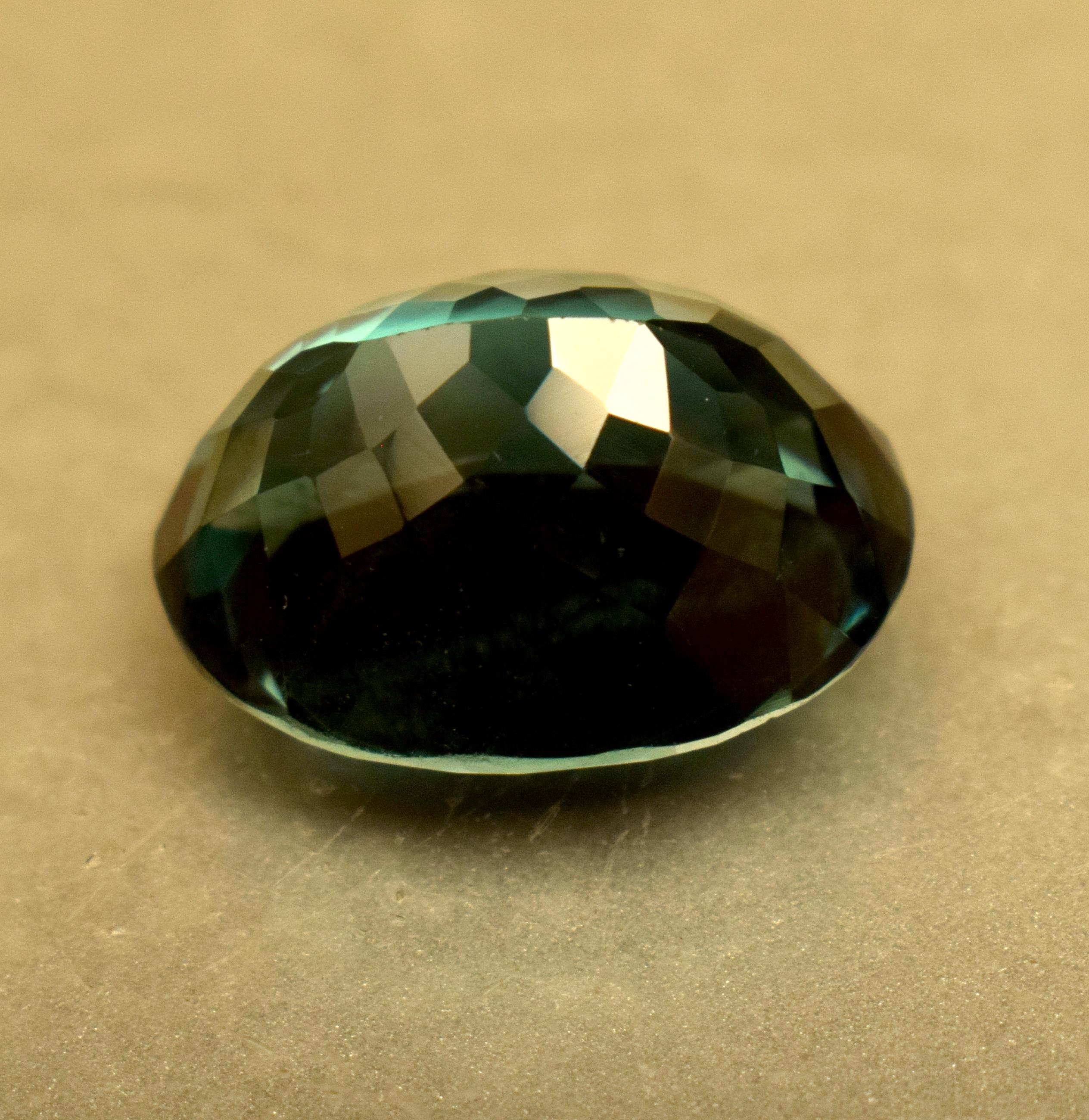 Tourmaline Bleu-vert Naturelle Du Brésil - 1.48 Carats - Taille Rectangle à Pans Coupés - Qualité VS