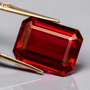 Red Mozambique Ruby Emerald Cut 21.35 Ct Loose Gemstone For Pendent Use