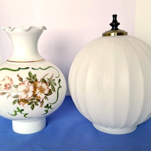 Vintage Milk Glass Hurricane Lamp - Etsy display picture 3