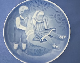 Vintage Bing and Grendahl Old Copenhagen Children's Day Plates