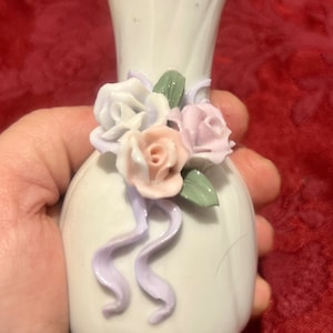 Vintage kleine Enesco Vase mit applizierten 3 D Blumen