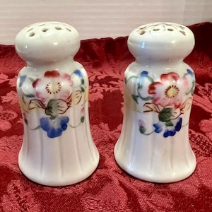 Vintage Hand Painted Salt and Pepper  Shakers Takito TT Double Diamond of Japan