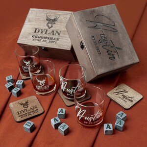 Personalisierte Whiskygläser und Whiskysteine in Holzkiste, individuell gravierte Gläser, Trauzeugen Geschenke, Bourbon Gläser