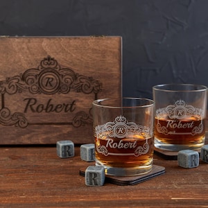 Personalized Whiskey Box Gift, Engraved Whiskey Glasses Set, Man of Honor Proposal Gift, Groomsmen Gifts, Wedding Party Favors, Usher Gift