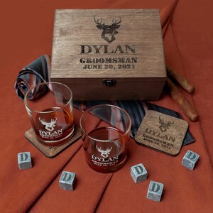 Whiskygläser Set, personalisierte Bourbongläser, Groomsmen Geschenke, Whiskygläser mit Whiskysteinen, Papa Geschenk, Trauzeuge Geschenk