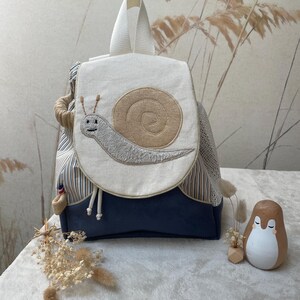 Sac à dos animal escargot bleu personnalisé prénom: cadeau enfant rentrée école maternelle, crèche, nounou, naissance bébé fait main