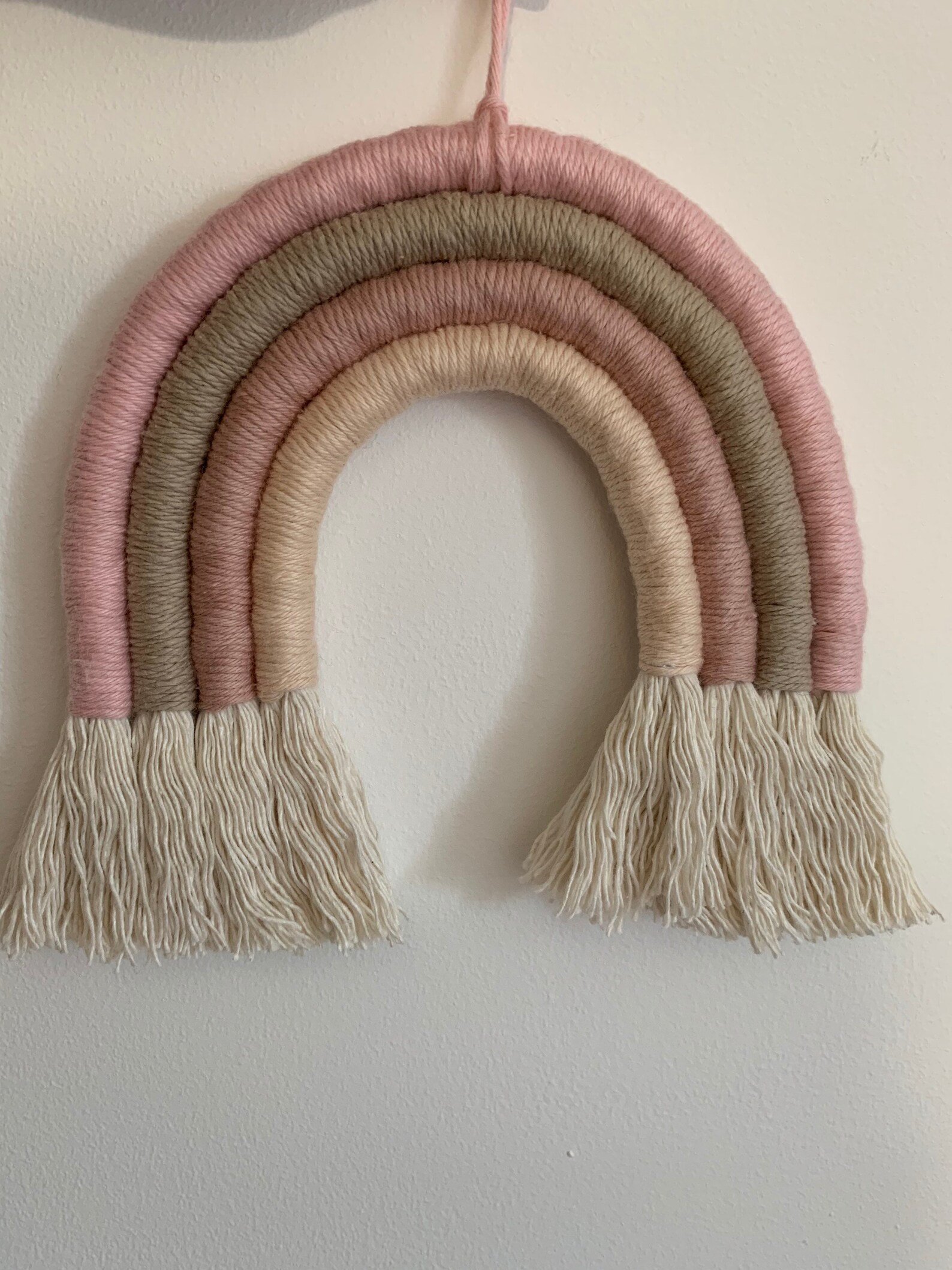 Petit arc-en-ciel de Macrame Décor maison Cadeau | Etsy