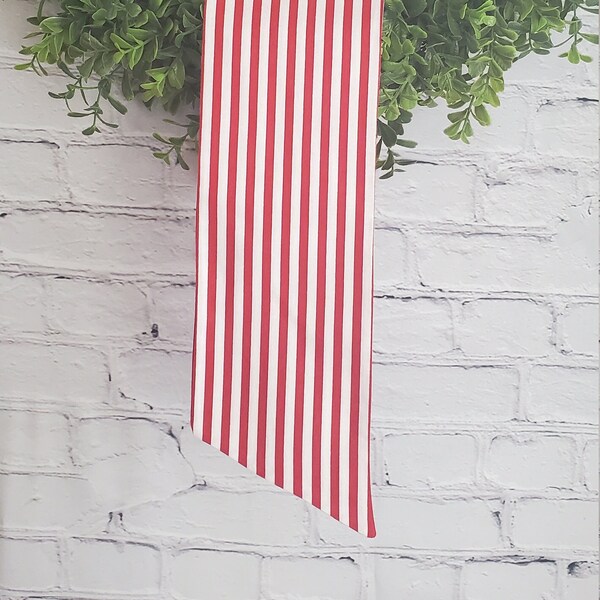 RED STRIPES, Wreath sash