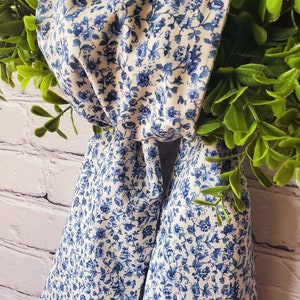 CHINOISERIE INSPIRED Wreath Sash, Blue on cream floral, Blue on cream chinoiserie inspired, summer decor, wedding decor, front door decor