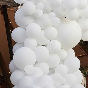 White organic balloon arch x200