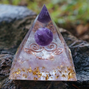 Amethyst Orgonite Pyramid: Copper & Gold Foil Resin