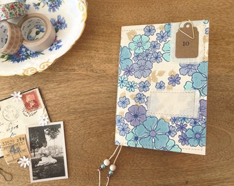 vintage Wallpaper Junk Journal, Carnet à couverture souple fait à la main, Blue Floral Design No.10
