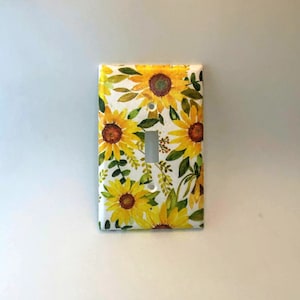 Light Switch Cover in Sunflower | Outlet Cover | Single Switch Plate | Floral Wall Decor | Decorative Plates | Sunflower Home Decor