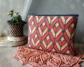 titan tapestry crochet bag