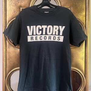 VICTORY RECORDS 2000&#39;s Vintage TShirt with backprint