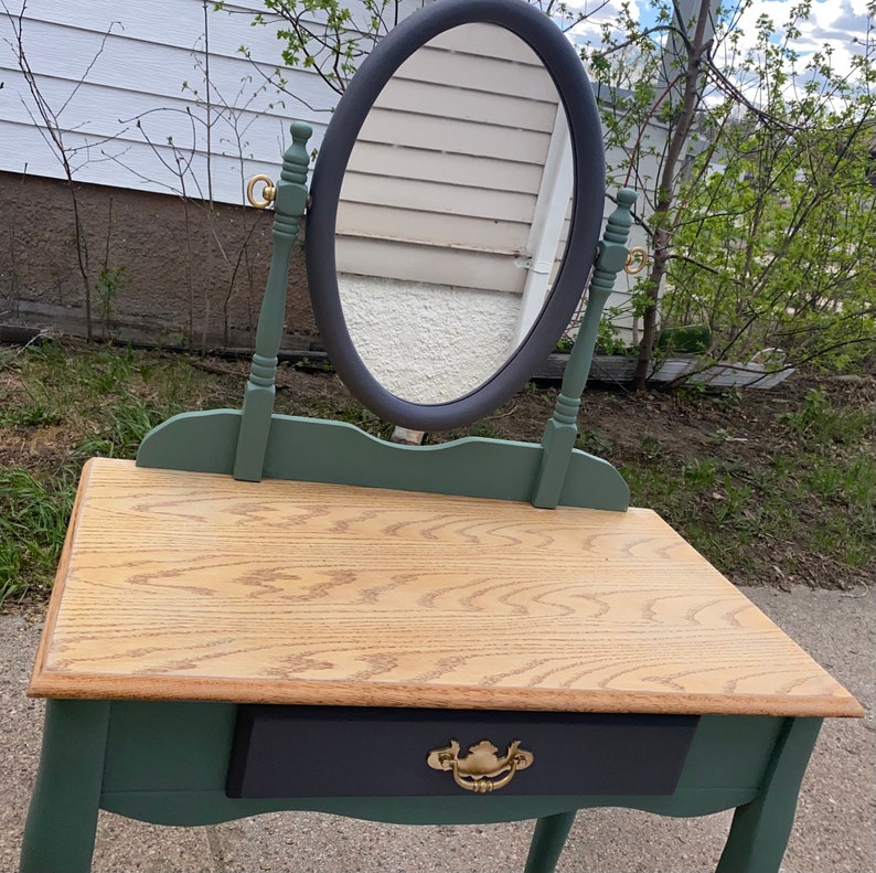 Rustic Farmhouse Vintage Floral Makeup Vanity Dresser Stool Etsy