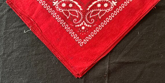 Vintage Red Paisley Bandanna 100% Cotton Excellen… - image 2