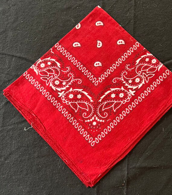 Vintage Red Paisley Bandanna 100% Cotton Excellen… - image 1