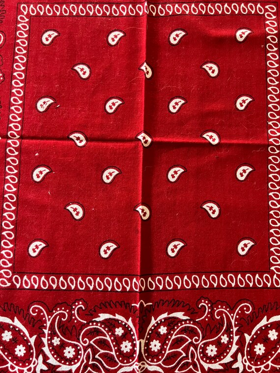 Vintage Red Paisley Bandanna 100% Cotton Excellen… - image 4