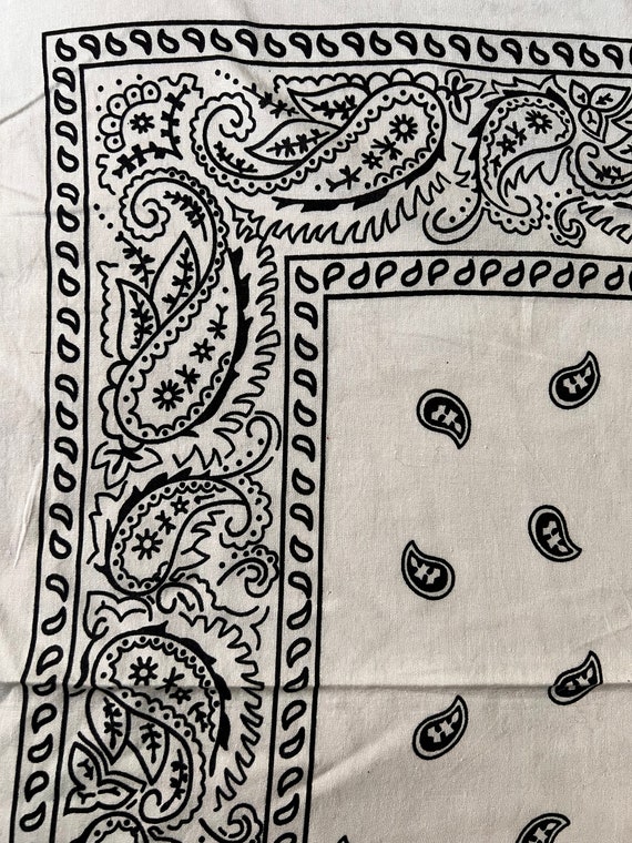 Vintage White Paisley Bandanna 100% Cotton Excell… - image 2