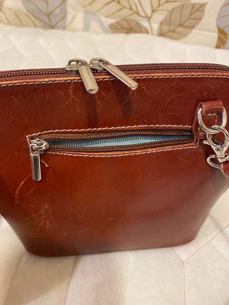 vera pelle leather crossbody bag
