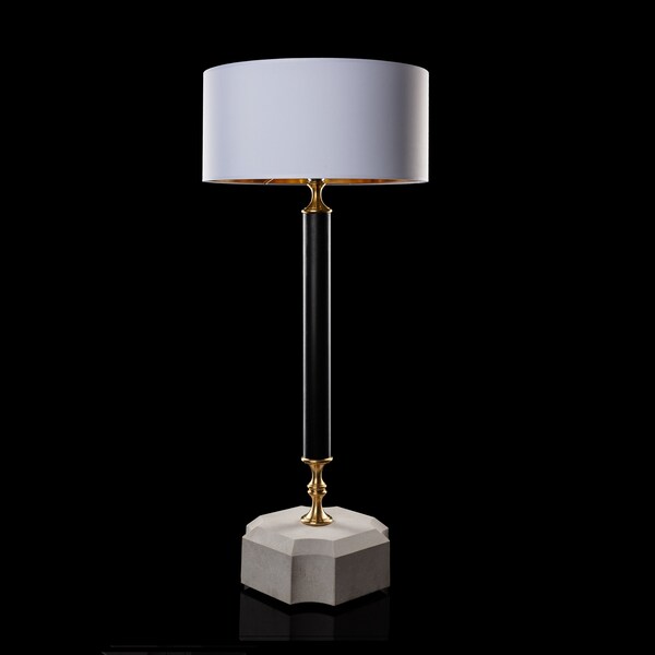 Elegant table lamp