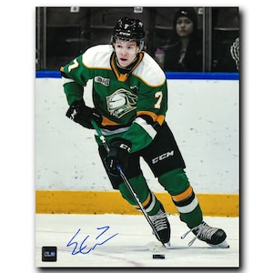 Easton Cowan London Knights Autographed Action 8x10 Photo
