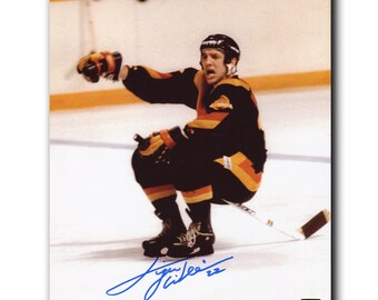 Tiger Williams Vancouver Canucks Autographed 8x10 Photo