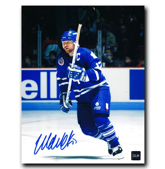 Autographed Wendel Clark Maple Leafs Jersey