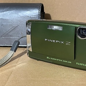 Bron Slovenië Darts Fujifilm Finepix Z Series Z10fd 7.2MP Digital Camera With Case - Etsy