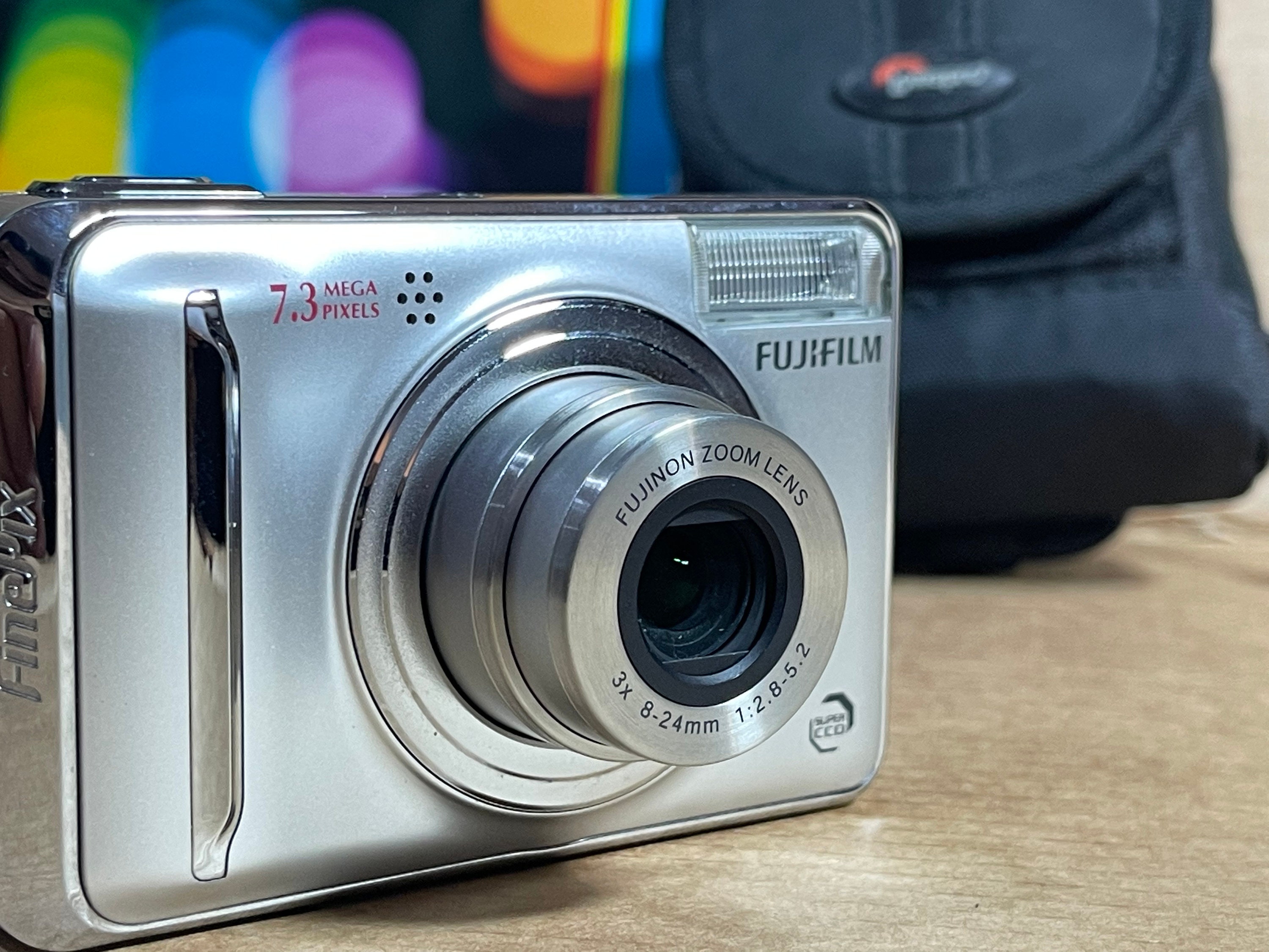 Fujifilm FinePix A700 7.3メガピクセル デジタルカメラ 【公式通販】