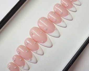French tip Pearl press on Nails | glue on nails | Fake Nails | False Nails | hand painted | Glue on nails  | Sets of 10 and 20 nails