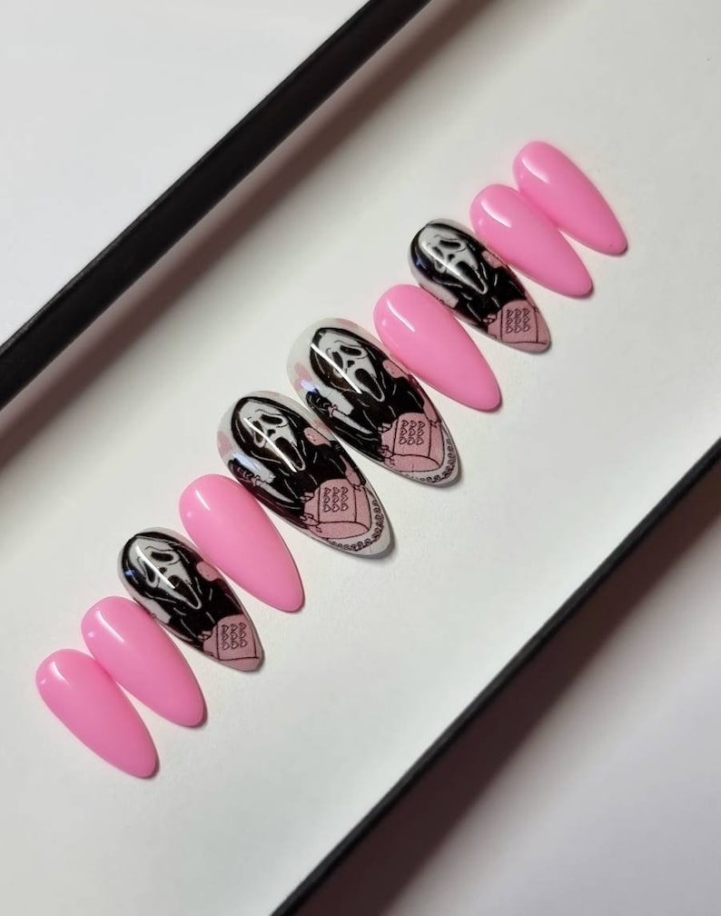 Glow Scream press on Nails Halloween nails Fake Nails False Nails hand painted Glue on nails Sets of 10 and 20 nails Ghostface image 1