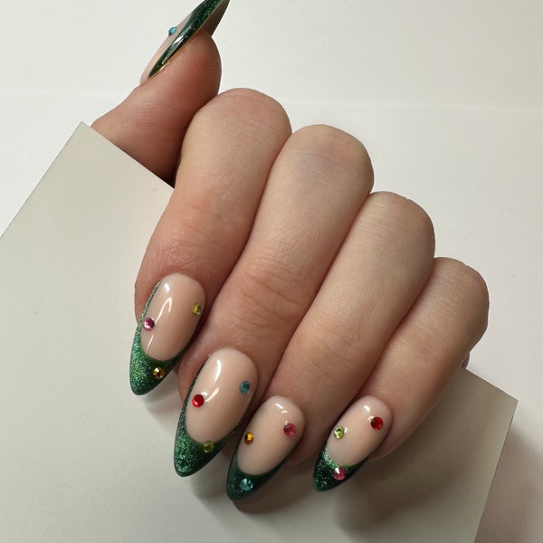 Green velvet French Press on Nails | Fake Nails | False Nails | hand painted | Glue on nails | Luxury Nails | Set of 10 and 20 nails