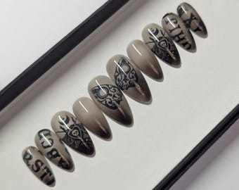 Hidden design Ouija Board Press on Nails | heat Reveal Design | Fake Nails | False Nails | Hand Painted | Glue on Nails | Halloween Nails