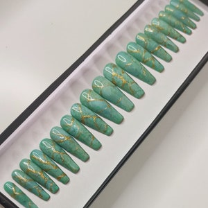 Green and Gold Marble Press on Nails | Fake Nails | False Nails | hand painted | Glue on nails  | Luxury Nails | Sets of 10 and 20 nails