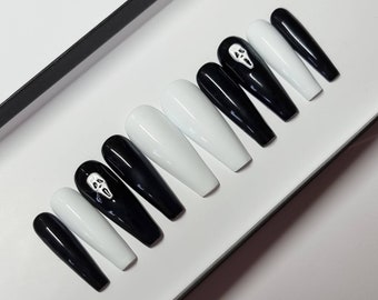 Scream press on Nails | Halloween nails | Fake Nails | False Nails | hand painted | Glue on nails  | Sets of 10 and 20 nails