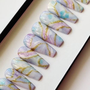 Pastel and Gold Marble Press on Nails | Fake Nails | False Nails | hand painted | Glue on nails  | Luxury Nails | Sets of 10 and 20 nails