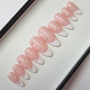 French tip Pearl press on Nails | glue on nails | Fake Nails | False Nails | hand painted | Glue on nails  | Sets of 10 and 20 nails