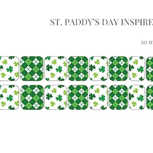 Könnte beinhalten: Set mit 10 grünen und weißen Nagelaufklebern mit Kleeblatt- und Karomuster. Die Aufkleber sind 20 mm groß und vom St. Patrick's Day inspiriert.