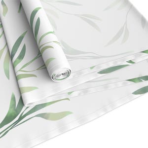 Camino de mesa de hojas verdes suaves, decoración botánica para mesa, comedor de estilo campestre francés, decoración de mesa cottagecore, camino de mesa neutro de eucalipto imagen 2