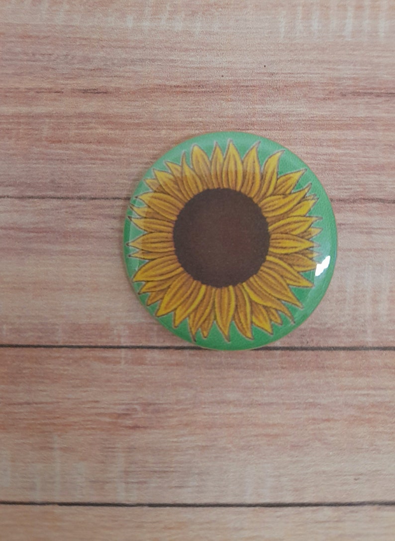 Sunflower Emblem Hidden Disability Badge Sunflower Emblem Badge ...