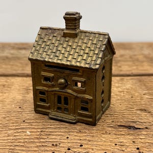 A.C Williams Cast Iron House Coin Bank/ Vintage Cast Iron Money Bank