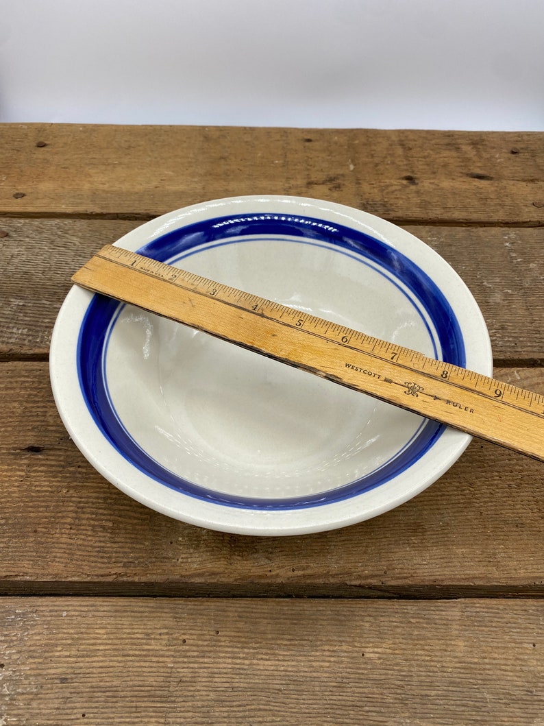 Vintage Stoneware 9 Serving Bowl/ Side Dish Serving Bowl With