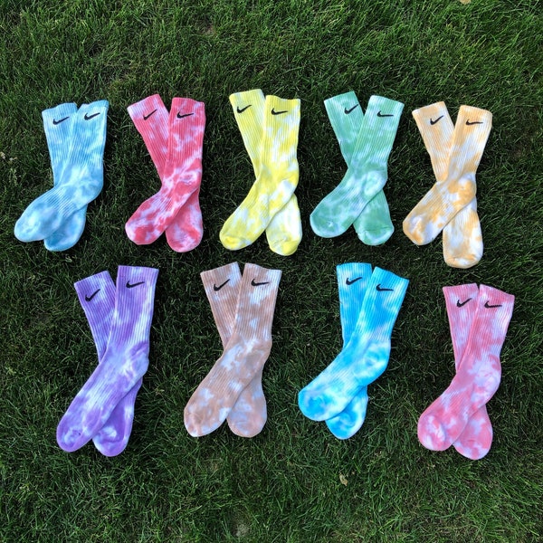 Tie Dye Nike Dri-Fit Crew/No Show Socks