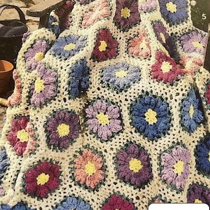 Vintage Flower Patch Crochet Afghan Pattern| Crochet Pattern| Pdf instant download| Throw blanket | elephant home decor | blankets