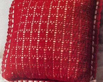 Patrón de crochet para tapete de corazón vintage: Decoración de mesa de San Valentín con encaje (Descargar PDF)